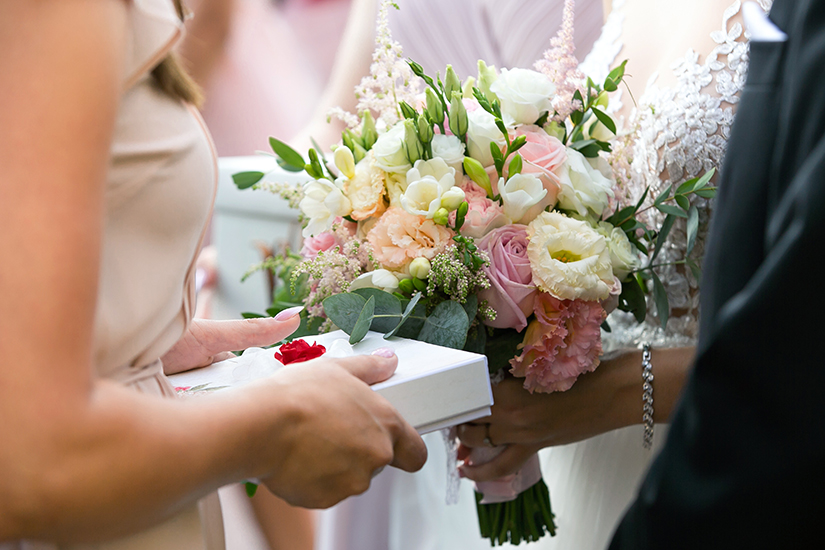 Prezent ślubny — jak go wybrać?